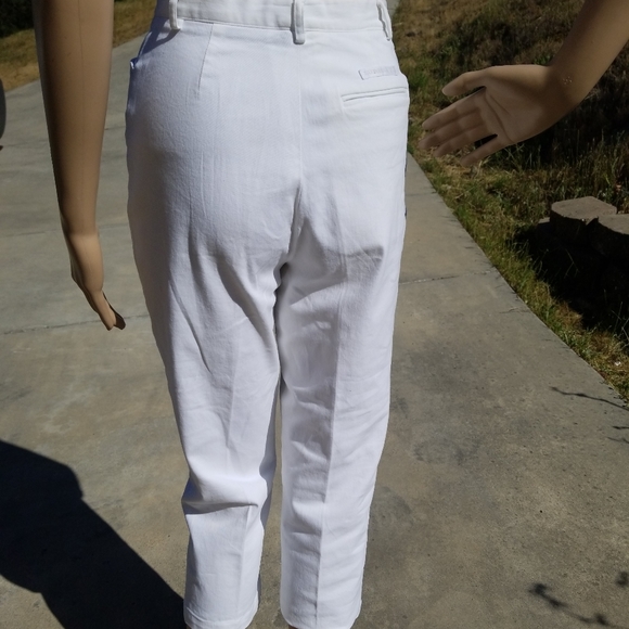 Burberry golf capri pants